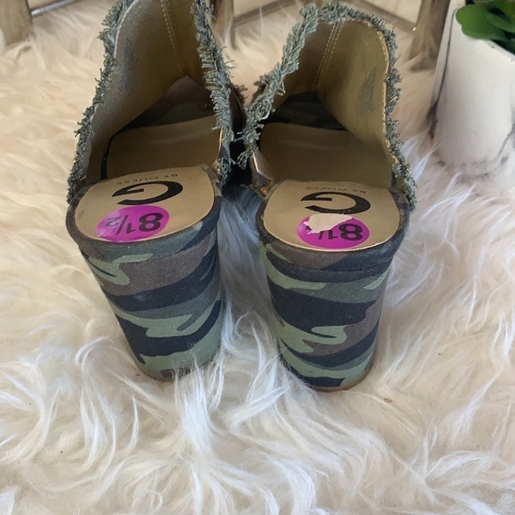 G By Guess Women’s Camouflage Peep Toe Mules Canvas Sandals Size 8.5 - Picture 5 of 11